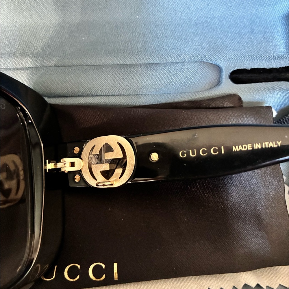 Gucci Black Designer Sunglasses for Women - Picture 10 of 11